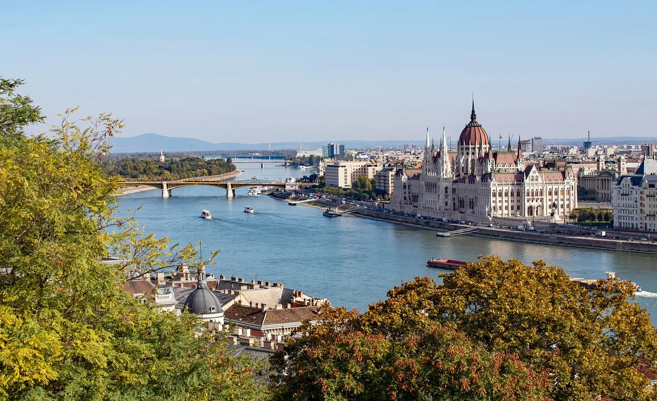 https://www.playayciudad.com/viajes/assets/upload/p85.webp